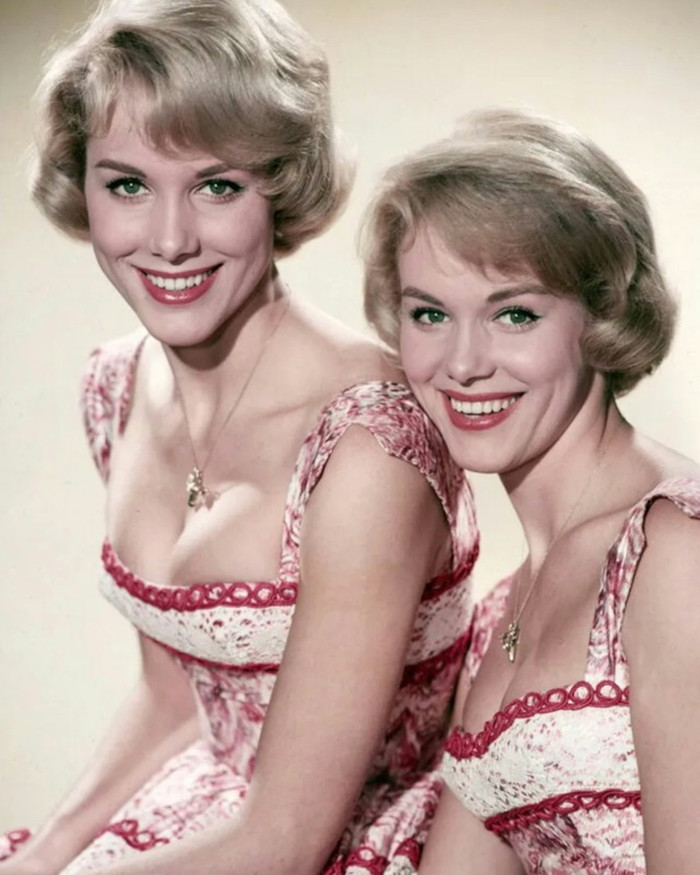 Cặp chị em song sinh nổi tiếng showbiz chọn qua đời cùng ngày, hàng triệu khán giả xúc động Ảnh 4