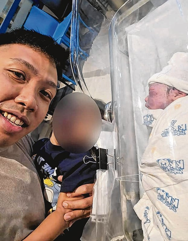 Người phụ nữ sinh con ngay trên xe công nghệ, phản ứng của tài xế khiến ai cũng bất ngờ Ảnh 2