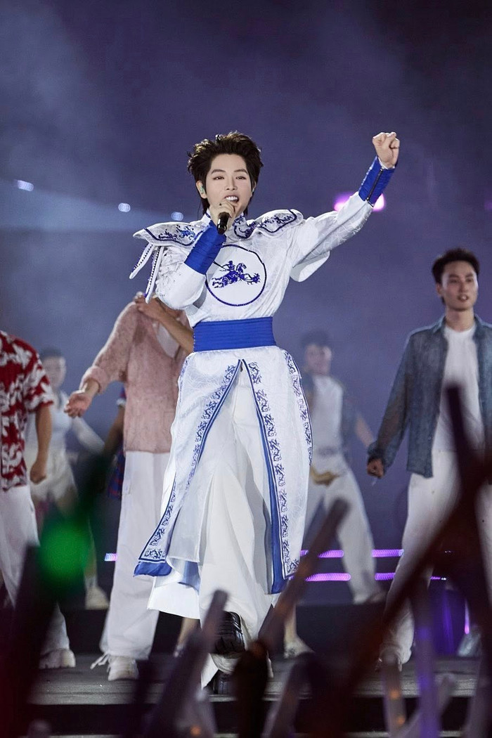 Mạng xã hội 'dậy sóng' với Đức Phúc trong ngày 20/11 Ảnh 3