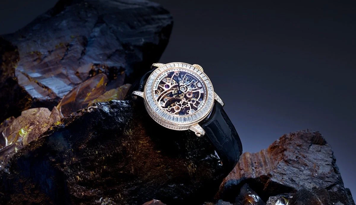 Mặt số của đồng hồ Hari Won với thiết kế đặc biệt có khả năng trữ cót trong 4 ngày. (Ảnh: Franck Muller)