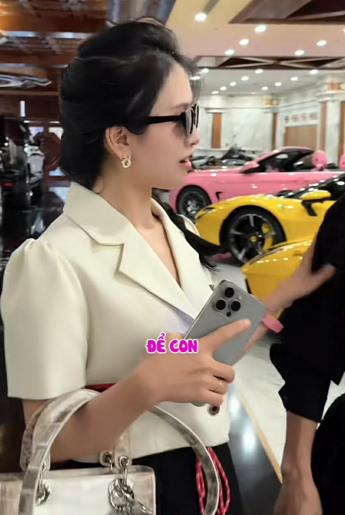 Chiếc điện thoại 8 chữ số của con dâu bà chủ Thẩm mỹ viện Mailisa. Ảnh chụp màn hình