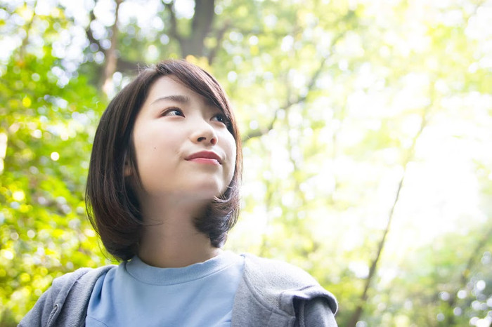 Nữ ca sĩ bị khán giả tấn công dã man, để lại 34 vết thương trên mặt Ảnh 1