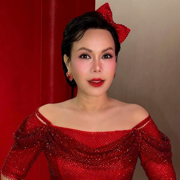 Thái độ làm nghề chân thành, bền bỉ của Việt Hương giúp cô nhận được 'quả ngọt' trong nghệ thuật.