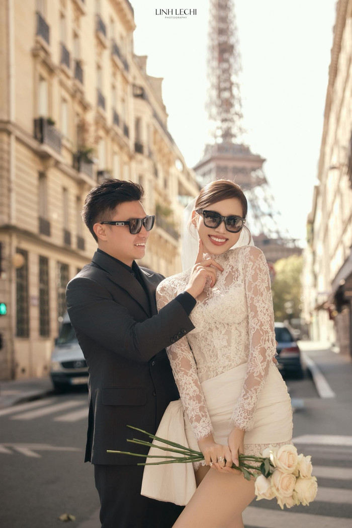 Nhiều netizen bày tỏ thích thú trước sự tinh tế, chiều chuộng của chồng Đỗ Thị Hà dành cho nàng hậu. (Ảnh Linh Lê Chí)