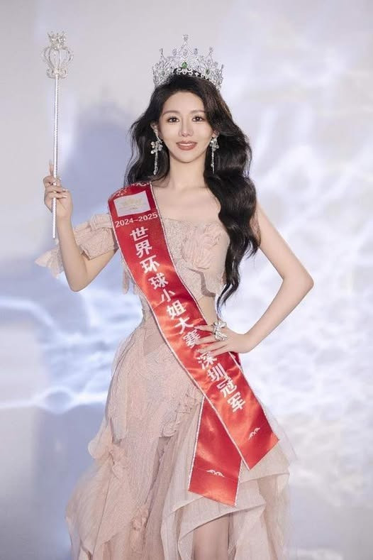 Vì loạt bê bối, Lý Tư Huyên bị tước vương miện, vướng vòng lao lý. (Ảnh Sohu)