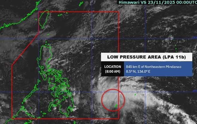 Áp thấp ở Philippines có thể mạnh lên thành bão số 15. Ảnh: PAGASA