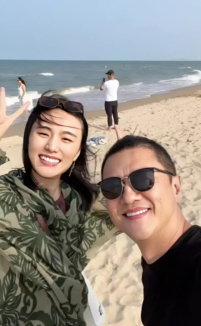 Lý Á Bằng đã ly hôn với vợ thứ hai vào tháng 10 vừa qua (Ảnh: Sohu). 