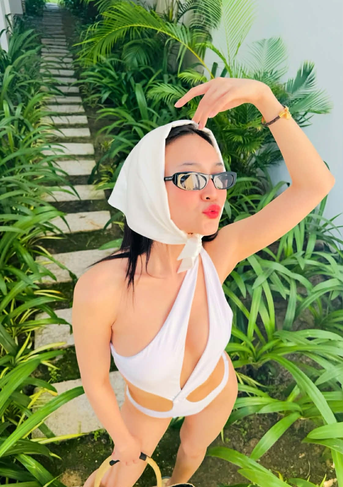 Ninh Dương Lan Ngọc luôn biết cách phô diễn cơ thể đầy tinh tế (Ảnh: ISNV).