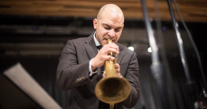 Nam nghệ sĩ bị phát hiện ăn chặn 32 tỷ đồng tiền từ thiện, cầu xin được tha thứ Ảnh 2