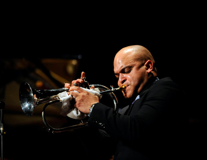 Nam nghệ sĩ bị phát hiện ăn chặn 32 tỷ đồng tiền từ thiện, cầu xin được tha thứ Ảnh 3