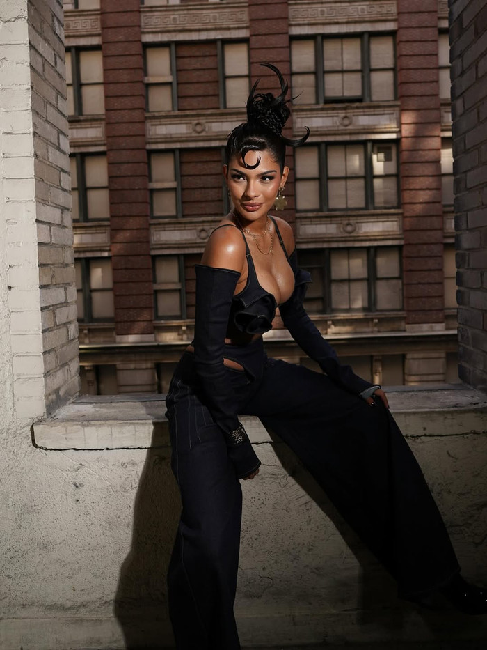 Câu chuyện đi lên từ khó khăn của nàng hậu truyền cảm hứng đến nhiều người. (Ảnh IGNV)