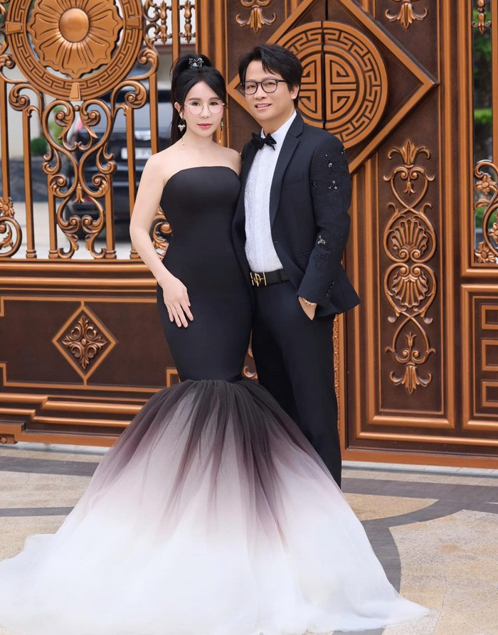 Đồng hồ 13 triệu nổi bật trong căn biệt thự của bà chủ Thẩm mỹ viện Mailisa. Ảnh: FBNV