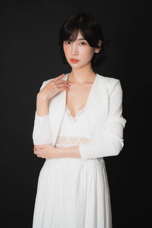 Bước ngoặt rẽ hướng sang việc đăng tải những video gợi cảm đã giúp nữ diễn viên Lee Hae In đổi đời.