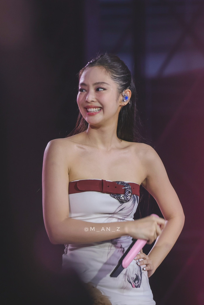 Jennie tiếp tục là 'lỗ hỏng' của BLACKPINK Ảnh 2