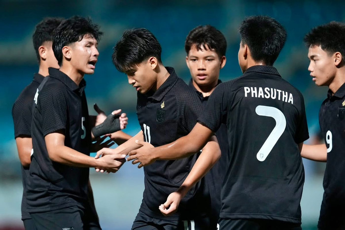 Thái Lan đã tạo nên một cú địa chấn thực sự tại bảng F vòng loại U17 châu Á khi vùi dập U17 Maldives với tỉ số 7-1 tại Chonburi Stadium. Ảnh: FAT