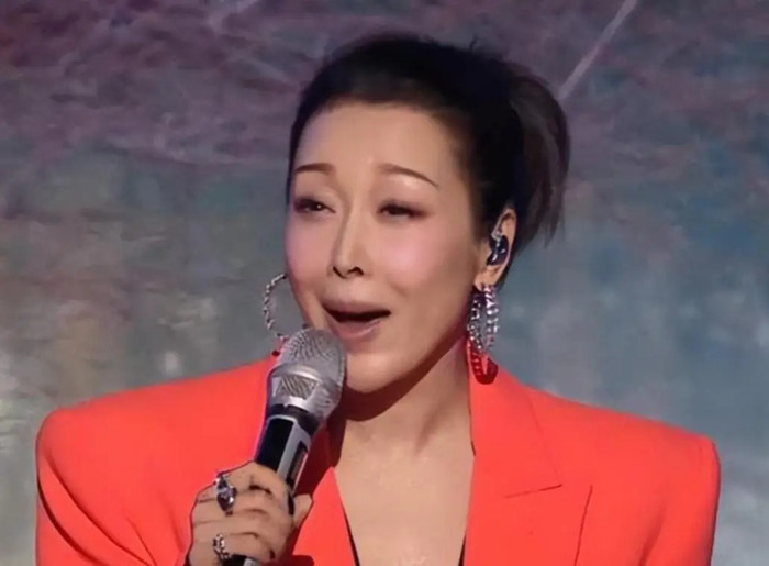 Nữ ca sĩ chia tay đại gia kim cương vì bị phản bội, cưới chồng công nhân rồi rút lui khỏi showbiz Ảnh 6