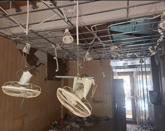 Nam diễn viên nổi tiếng 'gục ngã' vì căn nhà bị tàn phá sau trận lũ lụt kinh hoàng Ảnh 5