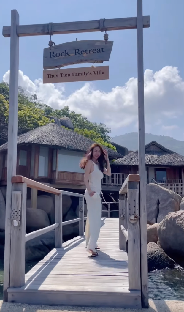 Thủy Tiên hiếm hoi lộ mặt trong chuyến đi du lịch cùng Công Vinh. Ảnh: FBNV