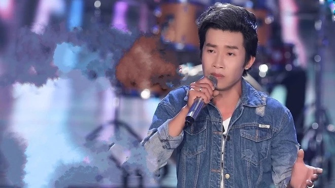 Nam ca sĩ có hoàn cảnh khó khăn do mắc bạo bệnh, thu nhập bấp bênh. (Ảnh FBNV)