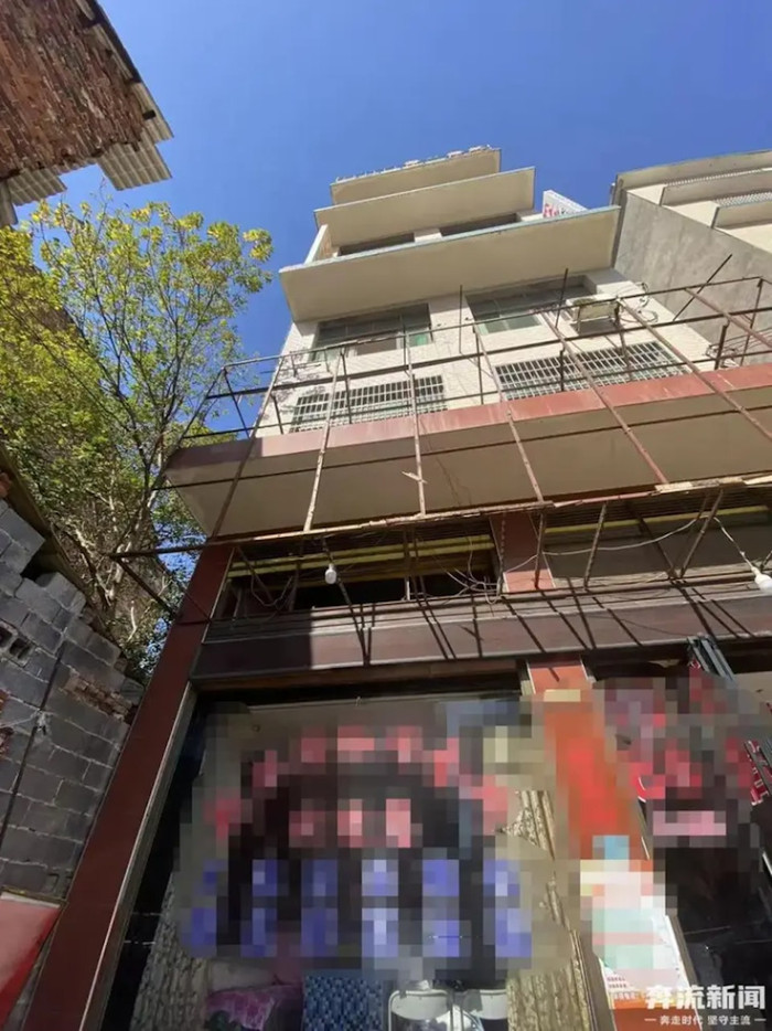 Cô dâu và chú rể ngã lầu qua đời trước ngày cưới, lời khai từ gia đình gây xôn xao Ảnh 2