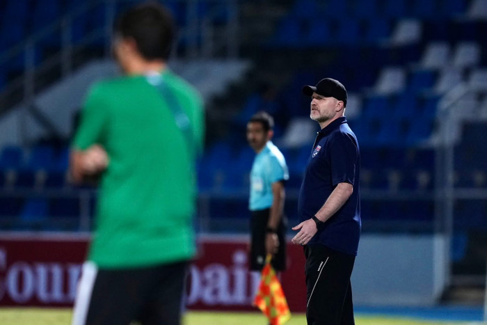 HLV Thái Lan buồn vì cạn cơ hội đi tiếp Ảnh: FAT