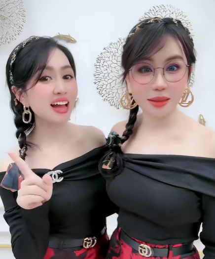 Bà chủ thẩm mỹ viện Mailisa nổi bật với đôi bông tai đến từ thương hiệu thời trang cao cấp nước Pháp. Ảnh chụp màn hình