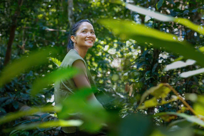 Trên trang cá nhân, Hoa hậu H'Hen Niê đã có những bài viết xin lỗi khán giả vì sự việc vừa qua của 2 vợ chồng.