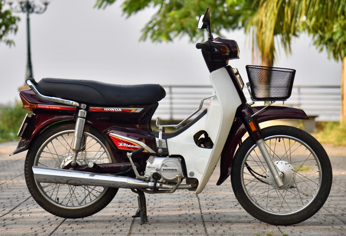 Mẫu xe của vợ chồng ca sĩ Thủy Tiên. 