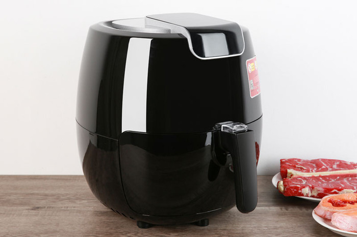 Nồi chiên không dầu mà Thủy Tiên lựa chọn cho gia đình.