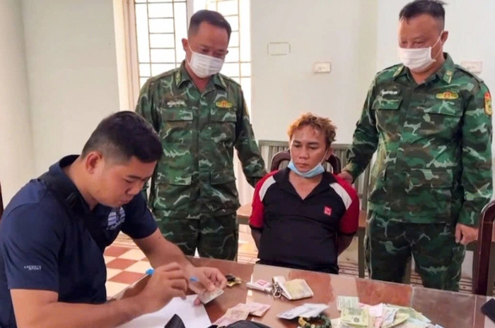 Đối tượng Nguyễn Tấn Thành tại Cơ quan Công an. Ảnh: Dân Trí