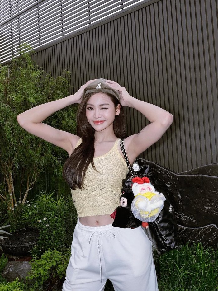 Engfa từng con g6 khai chuyện dao kéo, sửa nhiều nét trên mặt và 'nâng cấp' vòng 1. (Ảnh IGNV)