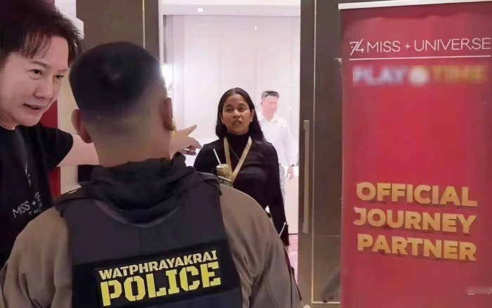 Hình ảnh cảnh sát có mặt tại địa điểm diễn ra Miss Universe đang khiến nhiều khán giả bàn luận. (Ảnh Thairath)