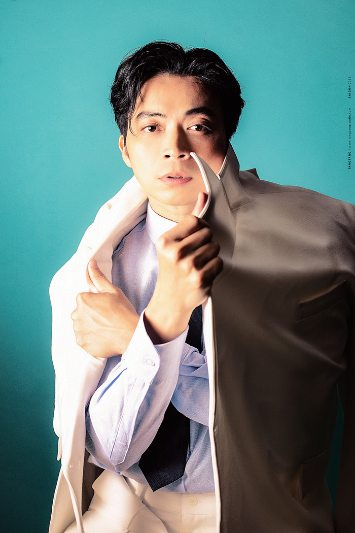 Hơn 1 thập kỷ làm nghề, Lân Nhã vẫn giữ được sự nhẹ nhàng trong âm nhạc.