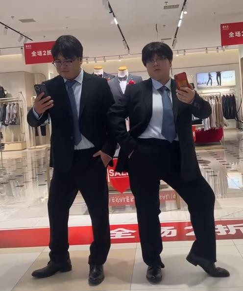 Cặp vợ chồng trẻ có gương mặt giống hệt nhau, dân mạng yêu cầu đi xét nghiệm ADN Ảnh 3