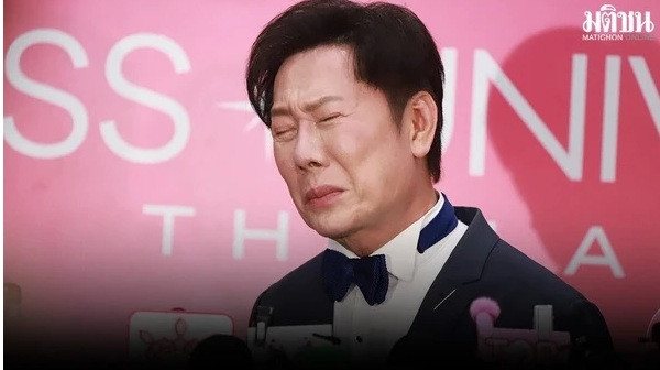 Ông Nawat bật khóc trước sự kiện, gây chú ý trên truyền thông. (Ảnh Matchion)