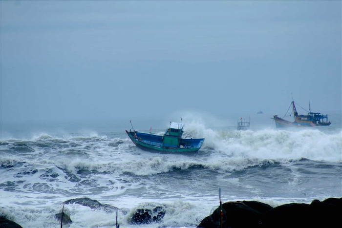 Khu vực Giữa Biển Đông có gió mạnh cấp 8-11. Ảnh minh hoạ