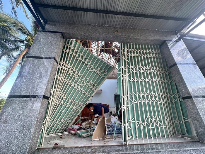 Những hình ảnh ghi nhận sáng nay (7/11) tại phường Quy Nhơn, Gia Lai sau khi cơn bão số 13 đi qua. Ảnh: Nguyễn Thảo | VOV Tây Nguyên