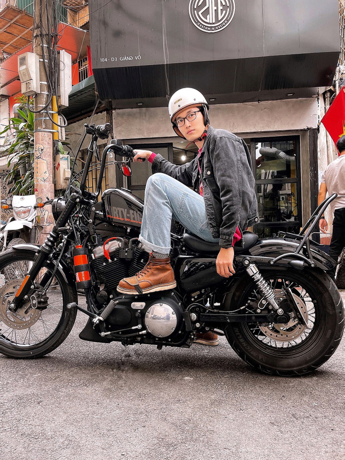 Chiếc xe mô tô nửa tỷ đồng của Đình Tú.