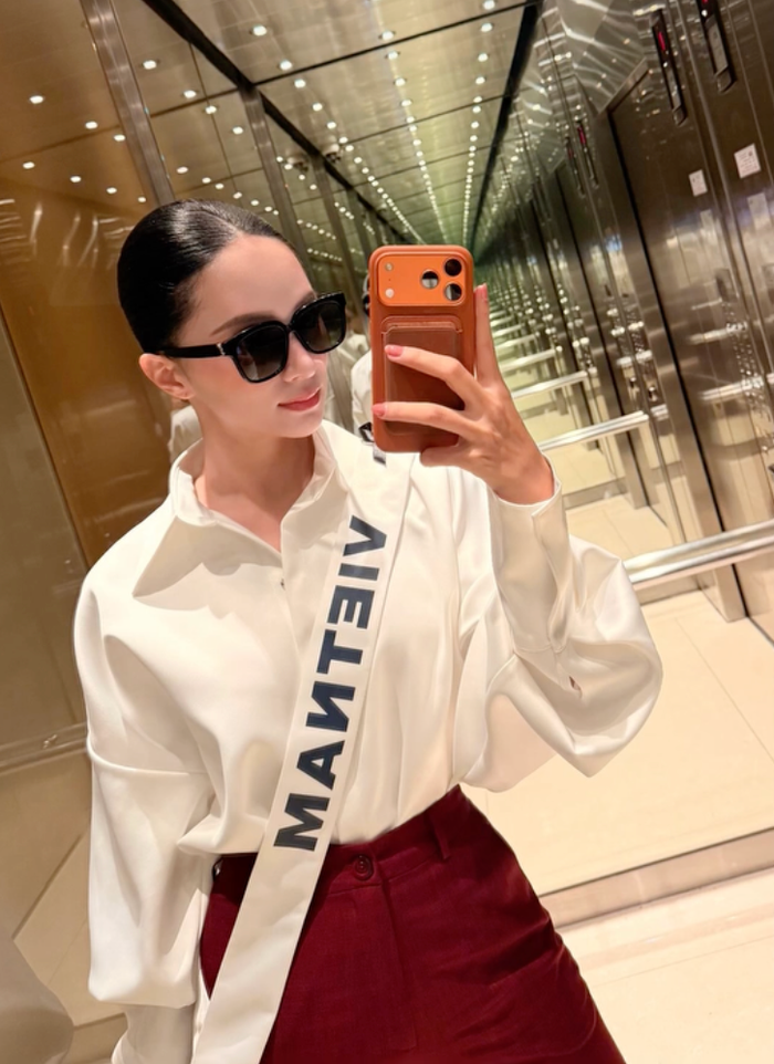 Hương Giang diện trang phục thanh lịch trong hoạt động mới nhất. Ảnh: IGNV