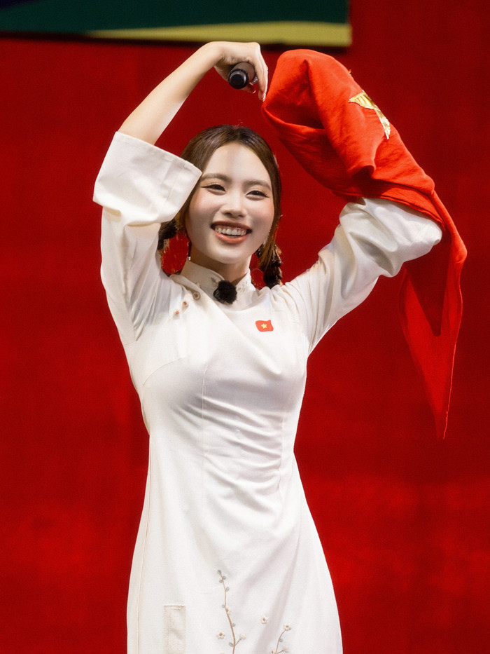 Cái kết mỹ mãn cho Phương Mỹ Chi Ảnh 2