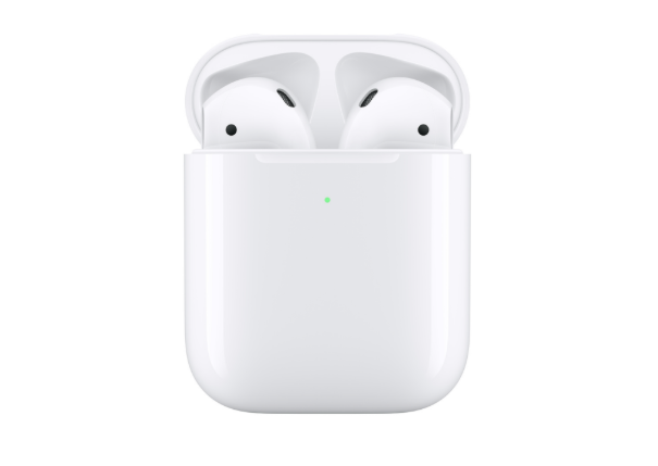 Tai nghe AirPods 2 của Phương Oanh. (Nguồn: Apple)