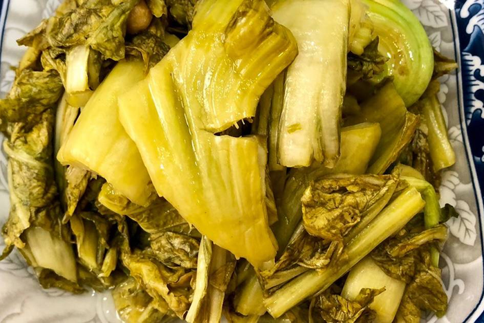 Ăn nhiều và ăn sai cách các loại rau muối chua dễ gây ảnh hưởng sức khỏe. (Ảnh minh họa từ Internet)