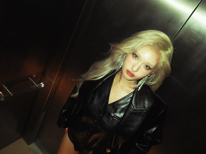 Nữ ca sĩ nổi tiếng showbiz đang bị điều tra Ảnh 1