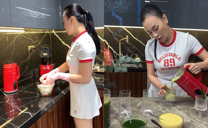 Phương Oanh thường xuyên sử dụng máy để làm sữa hạt, nấu cháo, xay sinh tố. (Nguồn: TTNV)