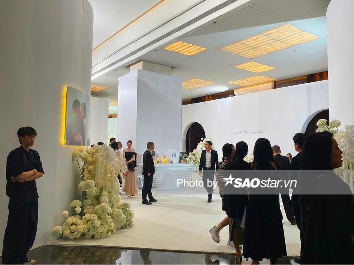 Bên trong không gian tổ chức đám cưới của Đỗ Thị Hà. (Ảnh: Phương Thảo - Đặng Huyền)