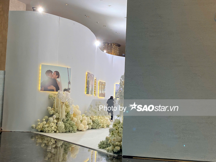 Hé lộ không gian bên trong đám cưới của Đỗ Thị Hà. (Ảnh: Phương Thảo - Đặng Huyền)