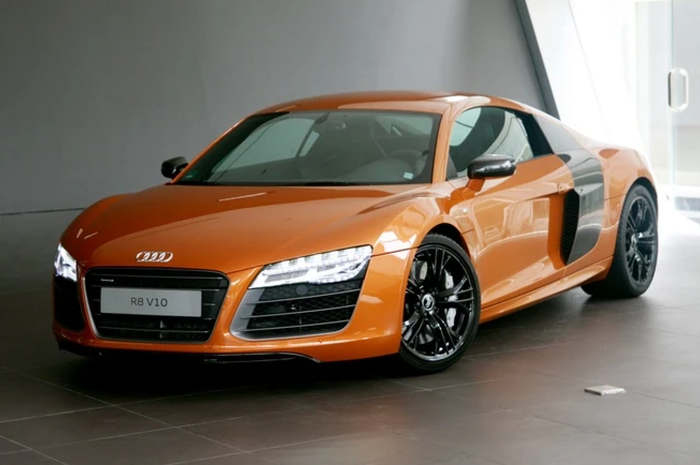 Chiếc xe 9 tỷ của ca sĩ Thủy Tiên ghi điểm với hiệu năng vượt trội, thiết kế đậm chất thể thao.