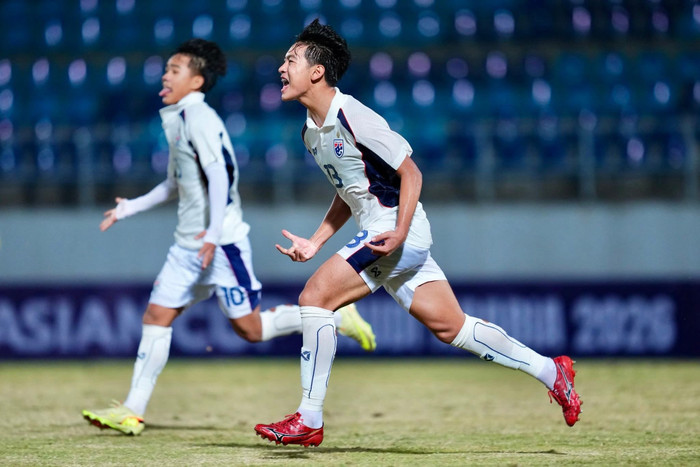 Madam Pang thưởng 1 triệu baht cho U17 Thái Lan . Ảnh: FAT