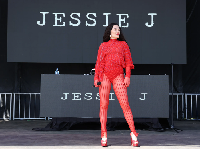 Hiện nữ ca sĩ vẫn chưa công bố thời điểm trở lại sân khấu, cô vẫn ưu tiên phục hồi sức khoẻ hoàn toàn trước khi tiếp tục hoạt động trình diễn.