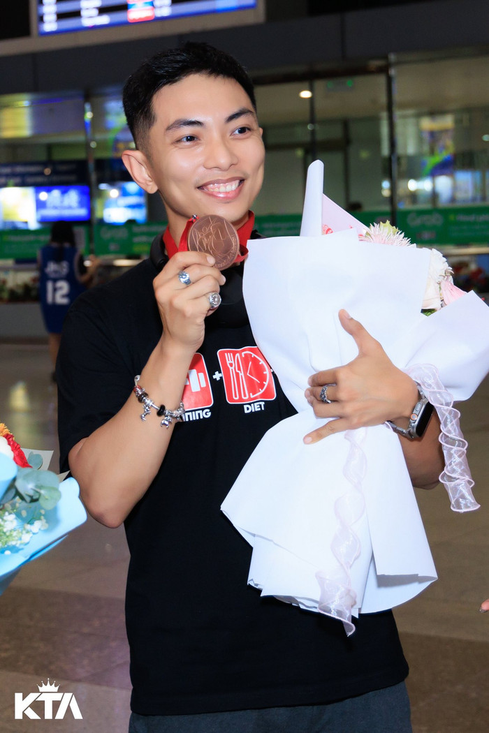 Trấn Thành nhận xét một câu về chồng Khánh Thi Ảnh 3